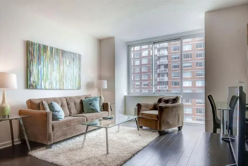 Luxury 1BR | Health Club | Pool | Near PATH - Image 1