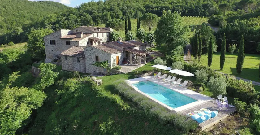 Villa de luxe entre Sienne et Florence avec vue panoramique sur les vignobles du Chianti - Image 1