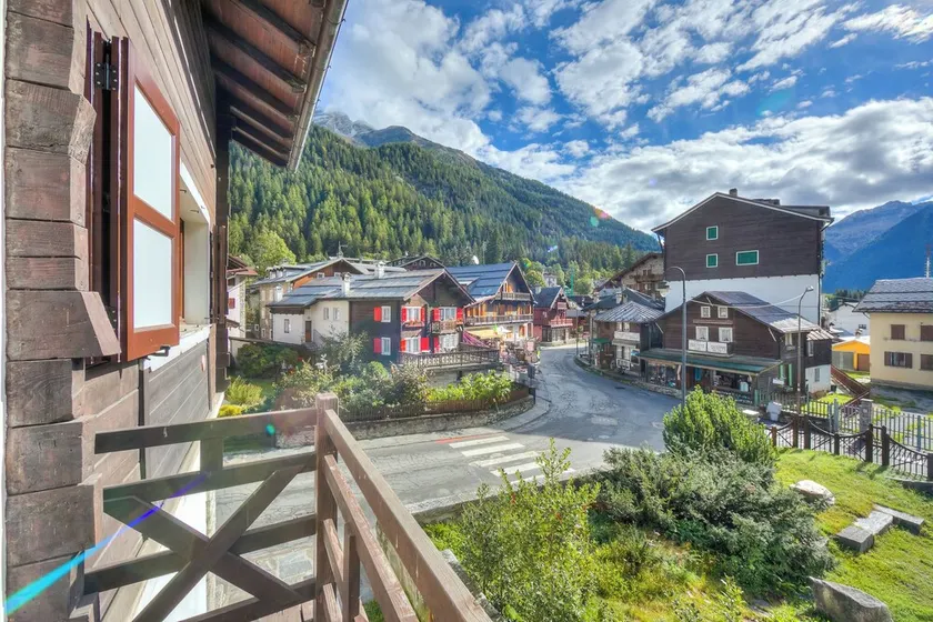 Monterosa Cozy Apartment 200m From Ski - Image 1