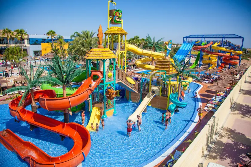 La Marina Resort - Image 1