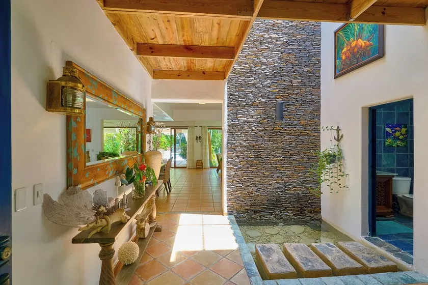 Beach Villa in El Portillo Sleeps 12 - Image 1