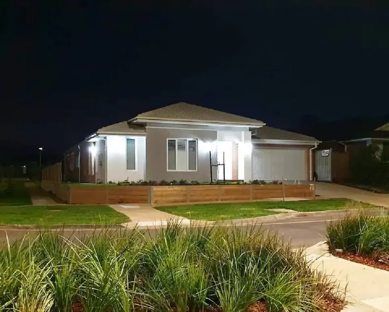 Cheerful 4 Bedroom Home In a Pleasing Location - Image 1