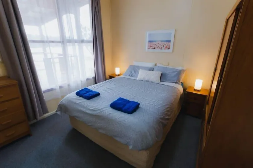 Waterside Unit 7 Mallacoota - Image 1