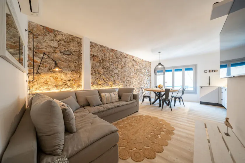 Florida: Stylish Downtown Duplex with Sea Views - Image 1