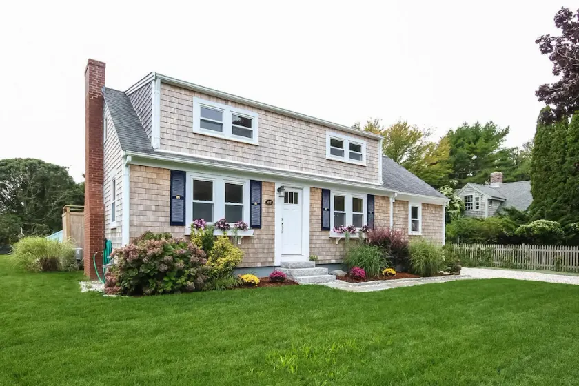 Sprawling 5 BR Chatham Escape / Endless Outdoor Living & Entertaining Choices - Image 1