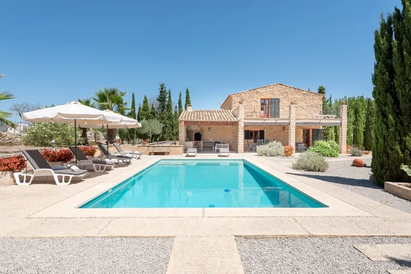Maison de vacances \"Ses Eres\" dans le nord-est de Majorque avec vue sur montagne et piscine - Image 1