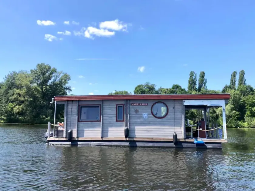 Vacation on the Havel houseboat \"NautikHus\" - Image 1