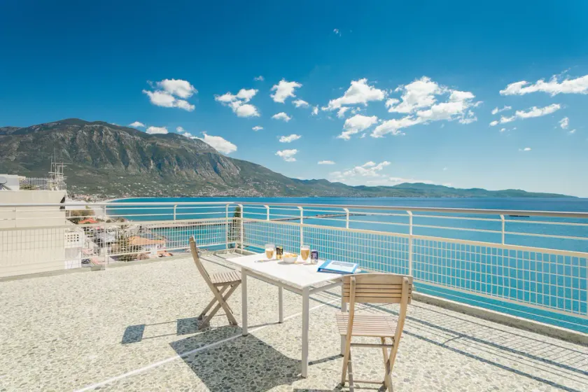 Seafront Penthouse LEO - Image 1