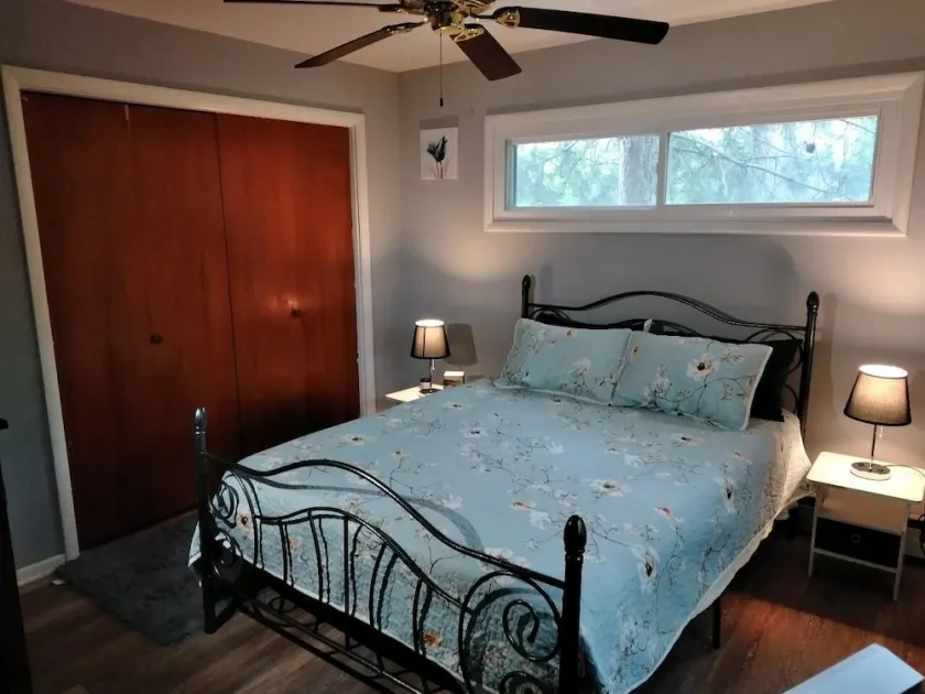 Apartment Attached to a 1900 historic Farm house - Image 1
