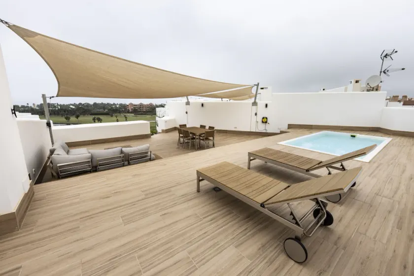 Luksus-penthouse med privat pool - Image 1