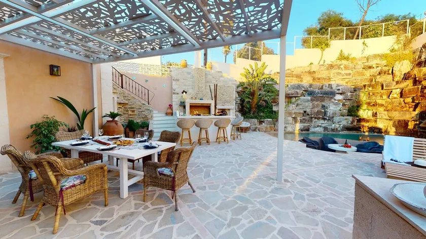 House with pool, terraces, sea view, village view ideal for up to 6 people - Image 1