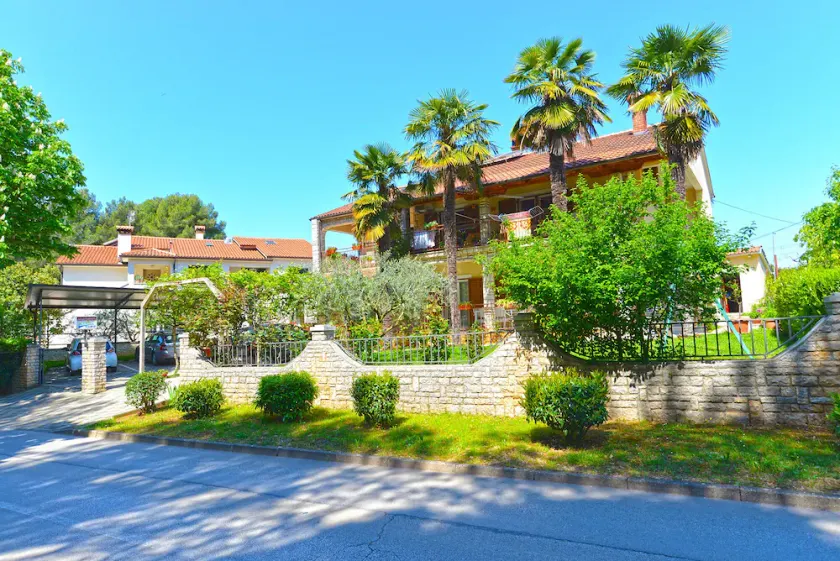 Apartment 1377/13010 (Istria - Poreč), 800m from the beach - Image 1
