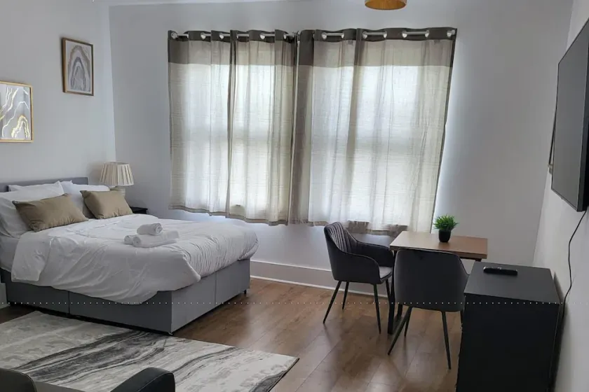 1 Bed Flat - Sleeps 3 - Parking - Wifi - Image 1