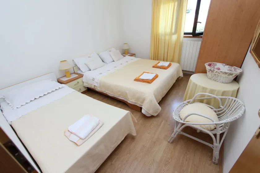 MILENA Ferienwohnung mit 1 Schlafzimmer mit Balkon (A3+2) - Image 1