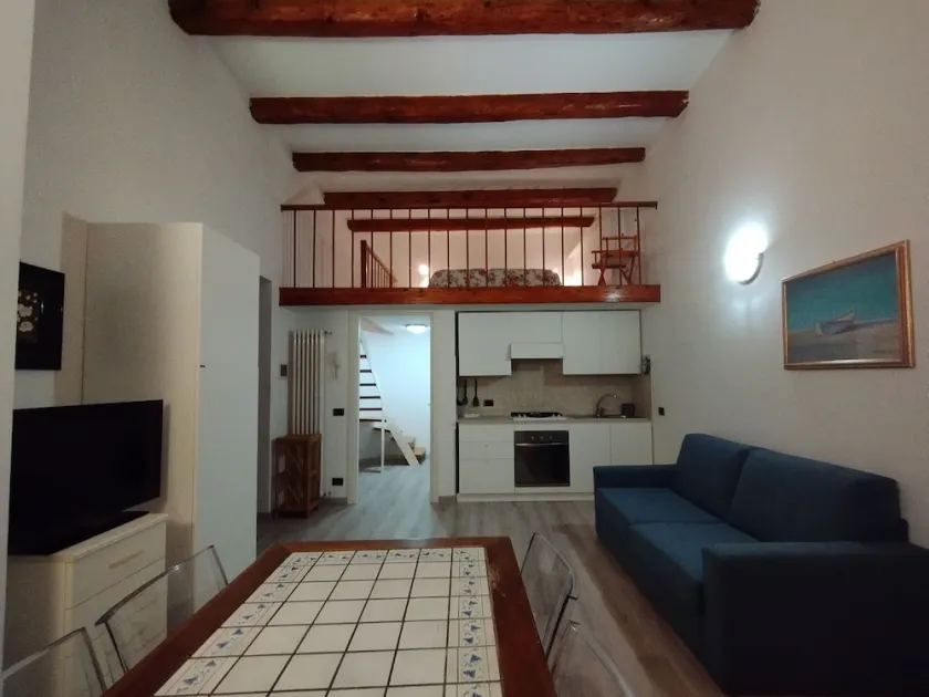 Mantellini 2B - Image 1