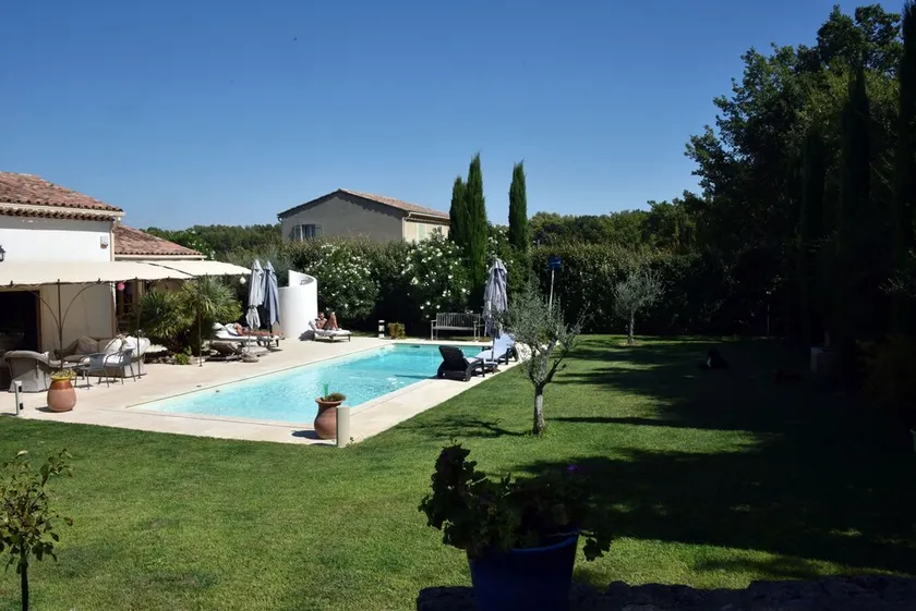 Large pretty villa 200m2, AC, garden, swimming pool, Luberon 100 m - Image 1