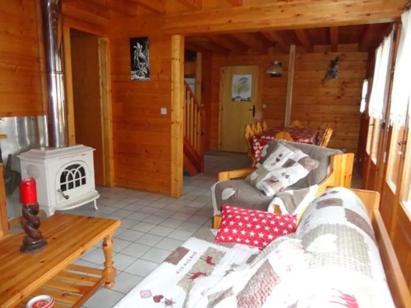 Chalet 3 Chambres 8 Pers, 800m Pistes, Parking Couvert, Poêle à Bois, Quartier Calme - FR-1-572-224 - Image 1
