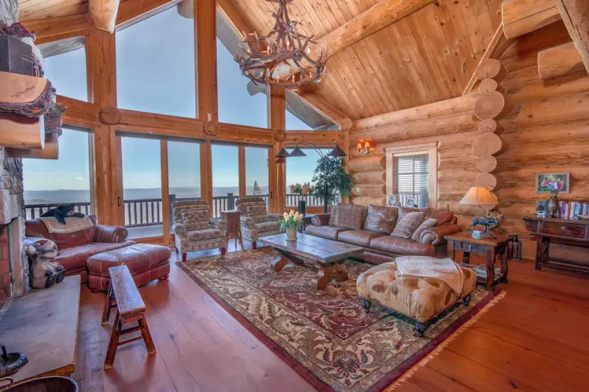 Riesige Luxus-Lodge mit Weitblick auf die Berge, Spieltische, Sauna, Suite mit Kingsize-Bett und Buchenholzklub - Image 1