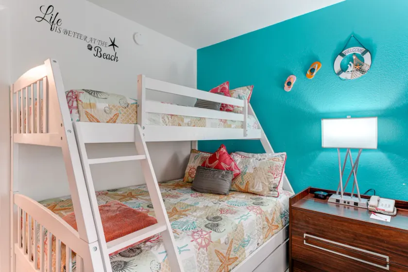 All-New, Huge Pool, 70\" TV, Bunk Beds, Tiki Bar & Grill! - Image 1