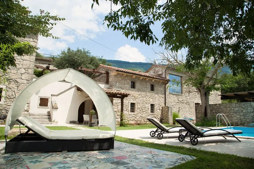 Holiday Home Trohi - Restored heritage house between the mountain and the sea - Image 1