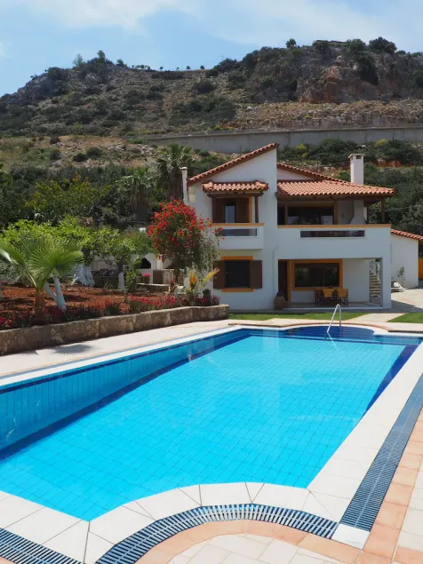 2 bed villa apartment with private pool,  Ideal for a quiet, relaxing holiday. - Image 1