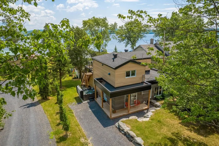La Vue O-Lac Magog - Image 1