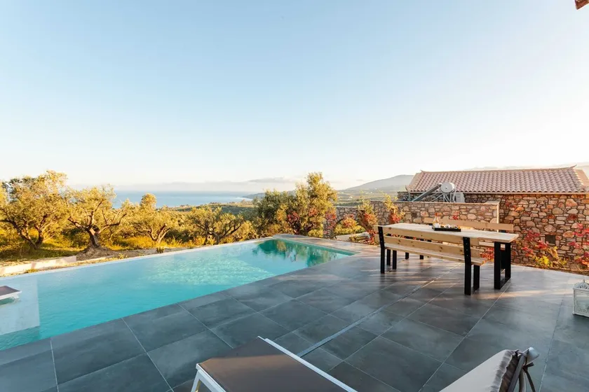Gerakada Exclusive-Seaview Villa with Private Pool - Image 1