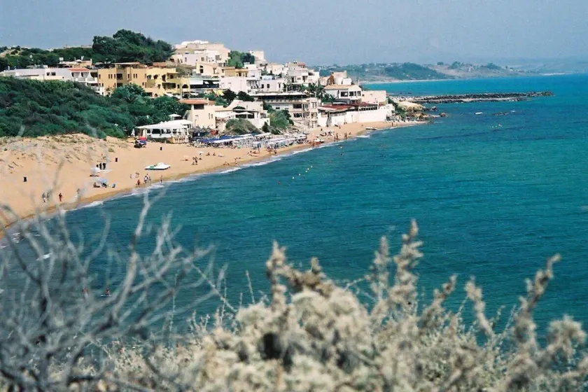 Zio Michele Selinunte - Beach Apartment with Patio & Free Parking - Image 1