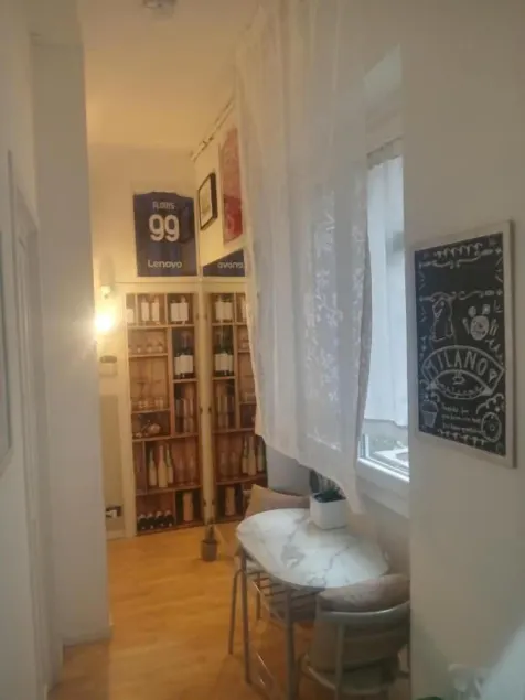 Floris Guest House - Image 1
