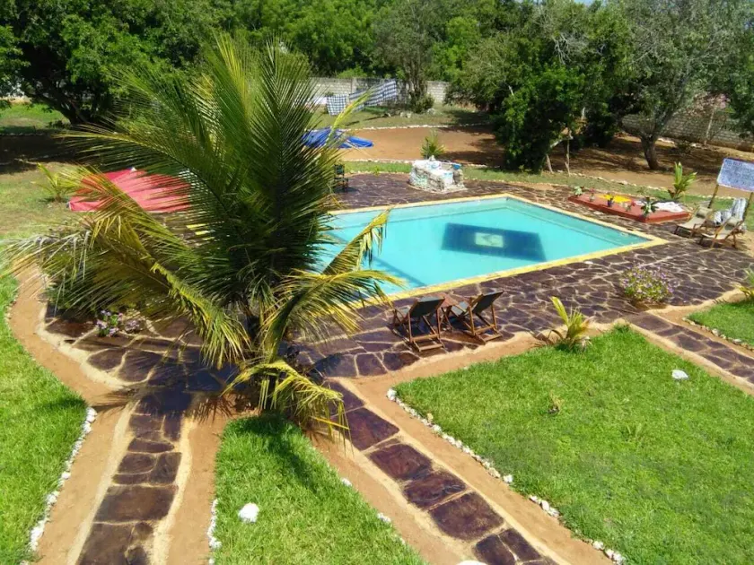TRANQUIL COTTAGE ONE, KILIFI, BOFA - Image 1