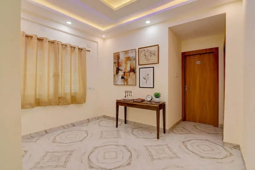 Fabhotel Lalita Residency - Image 1