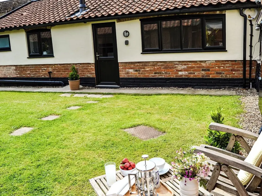 1 bedroom accommodation in Great Hockham, near Thetford - Image 1