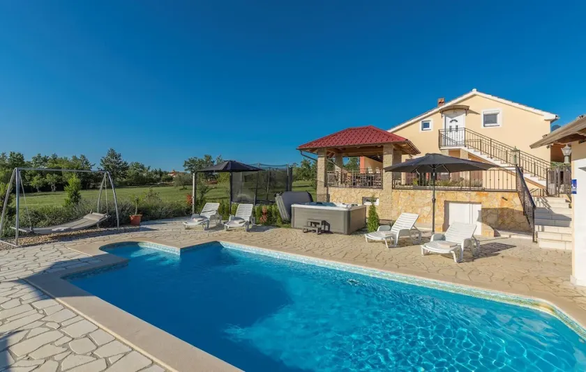 Villa Ivda mit Pool in Nova Vas - Image 1
