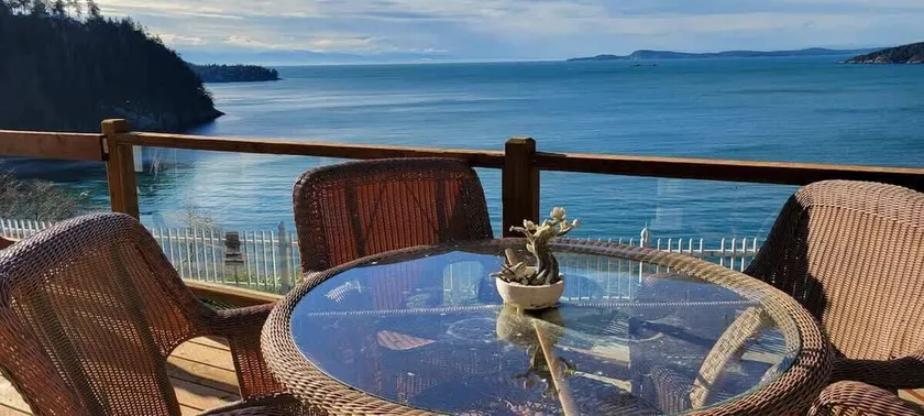 Sunny Island Cliff Side Views - Image 1