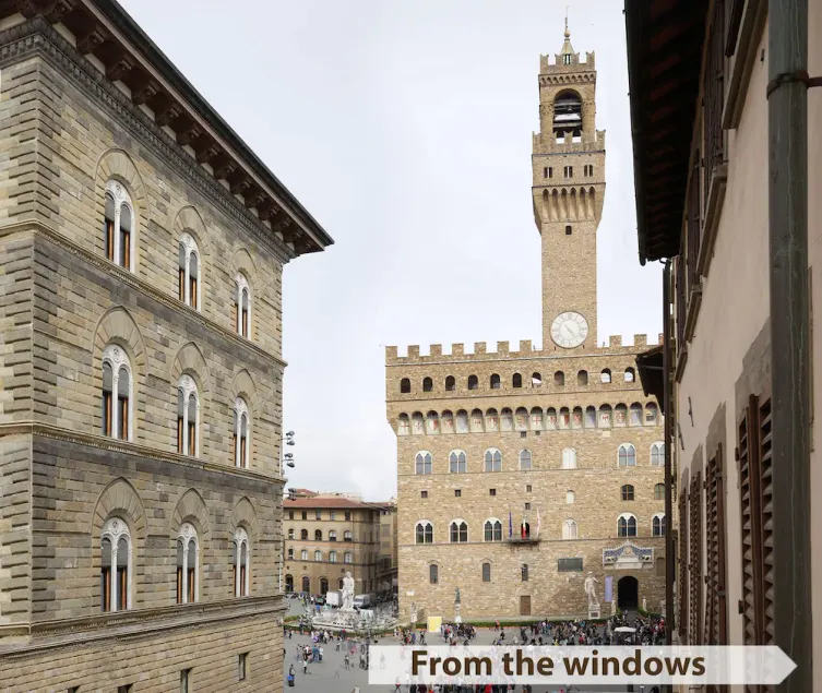 Ce est un grand appartement au coeur de Florence donnant sur la Piazza Signoria - Image 1
