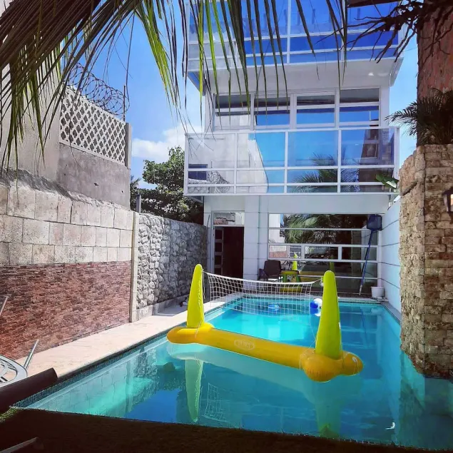 Beachfront home with private pool. Private Parking - Image 1