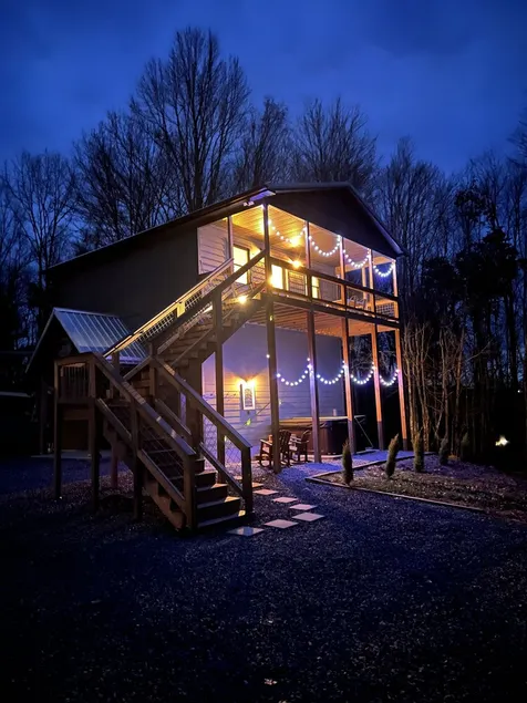 Heartwood♥ Cabin loft w/private HotTub, Hiking, Fishing, & Ziplines on 66 acres! - Image 1