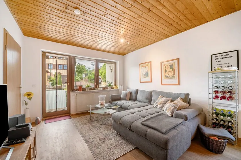Holiday Apartment 'Casa Mia' with Private Terrace, Balcony and Wi-Fi - Image 1