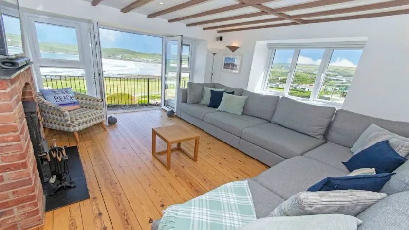 Stables Croyde 4 Bedrooms, Sleeps 8, Sea & Beach Views - Image 1