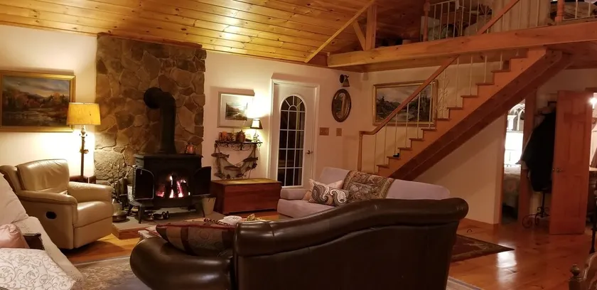 Lakeview Cabin in the Mountains - Image 1