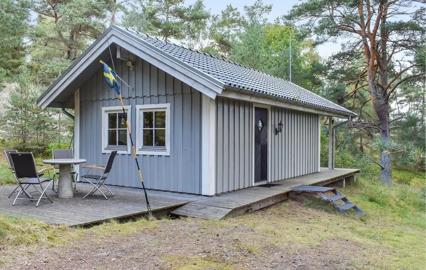 2 Bedroom Stunning Home In Yngsjö - Image 1