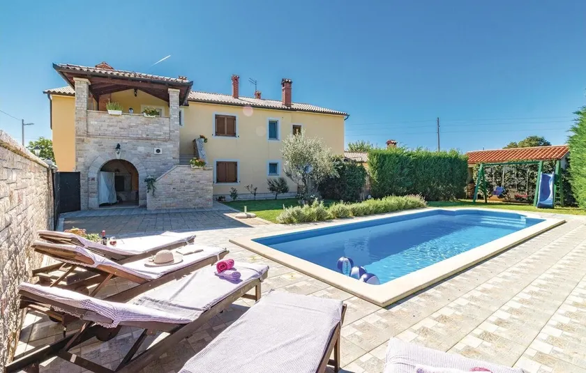 3 Bedroom Beautiful Home In Frkeci - Image 1