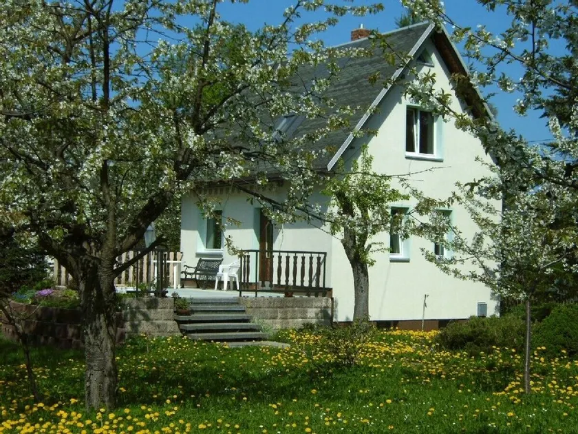 Comfortable holiday house, located in a big garden, few minutes to the centre - Image 1