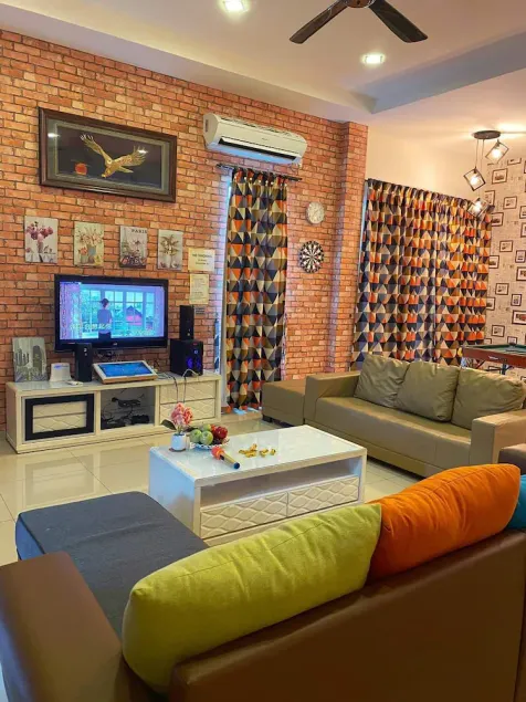 15P Lumut Lovely HOme 9min Beach Karaoke Snooker BBQ in house - Image 1