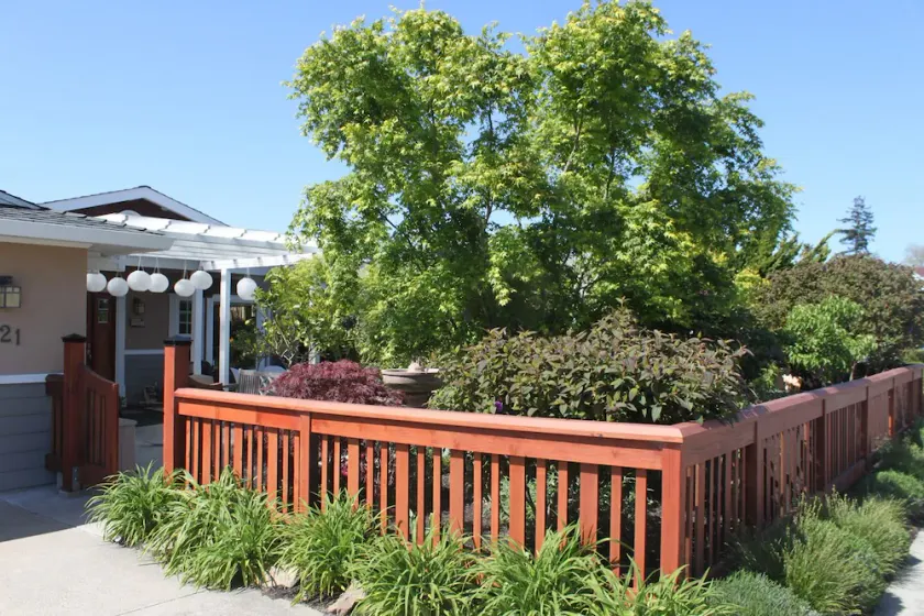 Lagoon House - Image 1