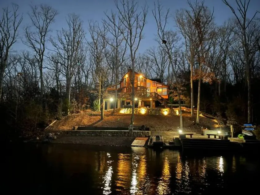 Luxury, Lakefront Chalet; Dock, Grills, Sasquatch & Firepits with a view - Image 1