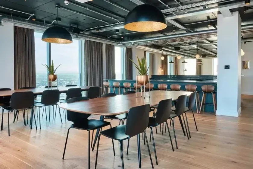 Sleek Modern Stays in the Heart of Salford - Image 1
