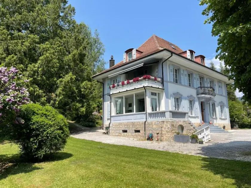 Luxuriöse Wohnung in Vallorbe - Image 1