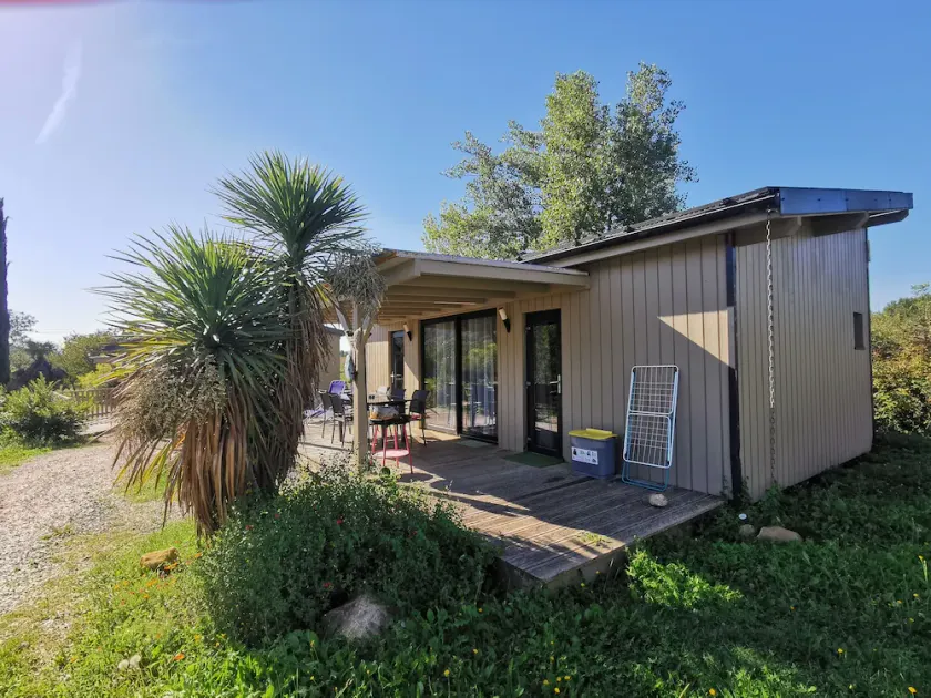 Ecolochic chalet with 2 bedrooms + 2 bathrooms with 8 sleepings - Image 1