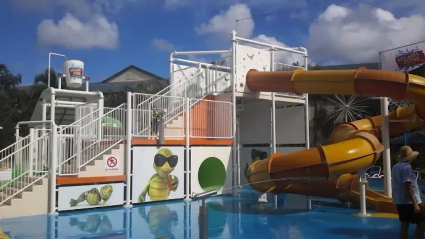 Mermaid Beach Apartment - Image 1